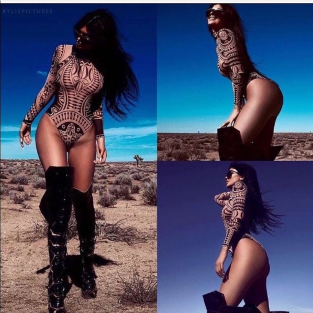 Kylie vibes sexy one peice